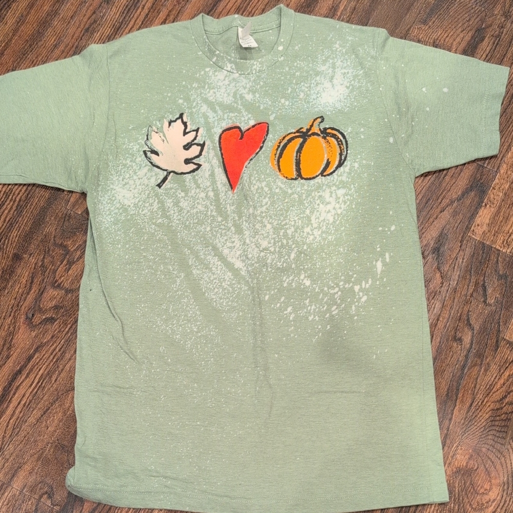 Green Womens T-Shirt with Leaf, Heart, and Pumpkin Design